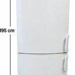 Ett vitt kylskåp från Electrolux med två dörrar. Måtten anges som 195 cm i höjd och 60 cm i bredd.