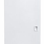 Ett vitt Electrolux Intuition-kylskåp med två vridreglage uppe till höger och ett litet rektangulärt handtag ungefär mitt på framsidan.