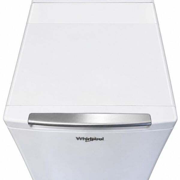 Ovanifrånbild av en vit Whirlpool-tvättmaskin med toppmatning, som visar kontrollpanelen med knappar, en vridknapp, en digital display och ett handtag på locket.