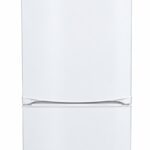 Ett vitt kylskåp från Electrolux med kylskåpsdel upptill och frysdel nedtill, med minimalistiska handtag och en elegant, modern design.