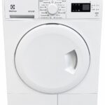 Vit Electrolux GentleCare-torktumlare med en central vridknapp och en digital kontrollpanel.