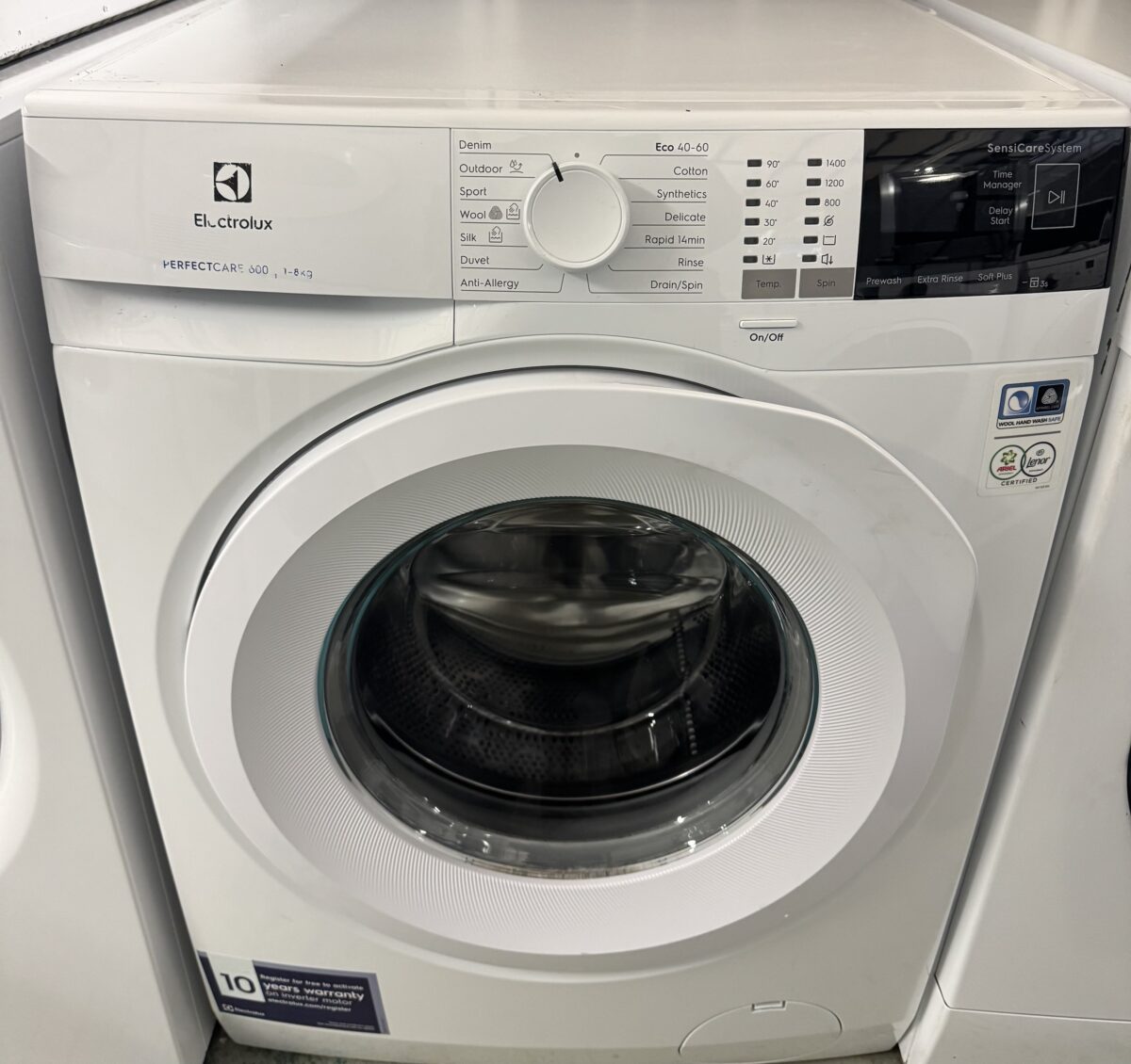 Tvättmaskin av märket Electrolux 
Perfectcare 600 
8 kilo capacitet - Image 1
