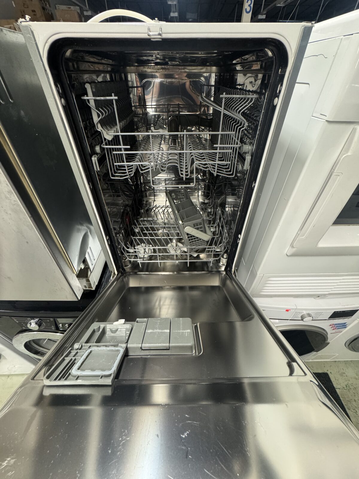Diskmaskin rostfri 45 cm bred 
Av märket Electrolux inspire - Image 2