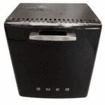 Diskmaskin av märket Smeg / svart färg. /bred 59cm