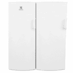 Ett par separata Electrolux kyl- och frysskåp, vardera 155 cm höga och 60 cm breda, med vertikala handtag, står sida vid sida mot en enfärgad bakgrund.