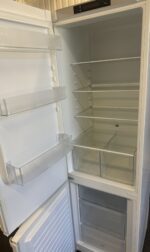 Kyl och frys av märket Electrolux /höjd 200cm / frostfri/ energi A++ - Bild 2