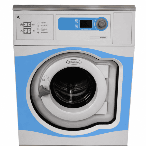Tvättmaskin Wascator av märket Electrolux är en frontmatad maskin med blåvit kontrollpanel, runt dörr och flera knappar och vred för inställningar, fotograferad mot vit bakgrund.