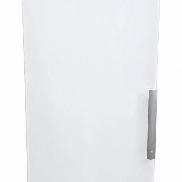 Vit Electrolux-frys med silverfärgat handtag.