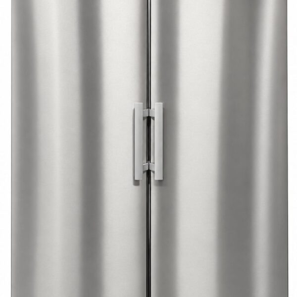 Kylskåp av typen ”side-by-side” från Electrolux i rostfritt stål.